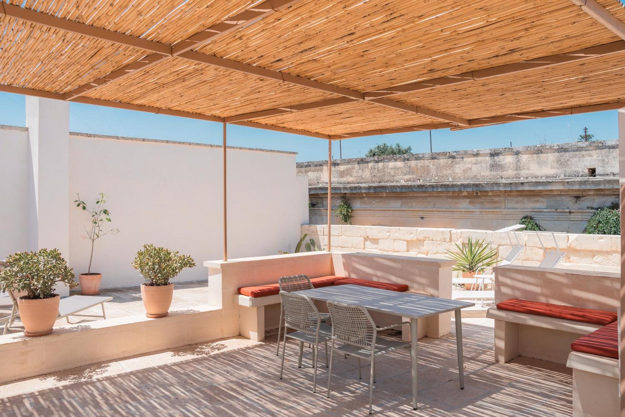 Lotus Apartment & Rooftop By Residence Colibri Lecce Kültér fotó