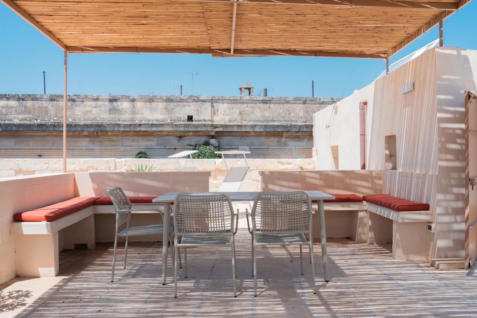 Lotus Apartment & Rooftop By Residence Colibri Lecce Kültér fotó